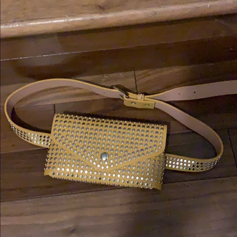 Pouch - Picture 2 of 2